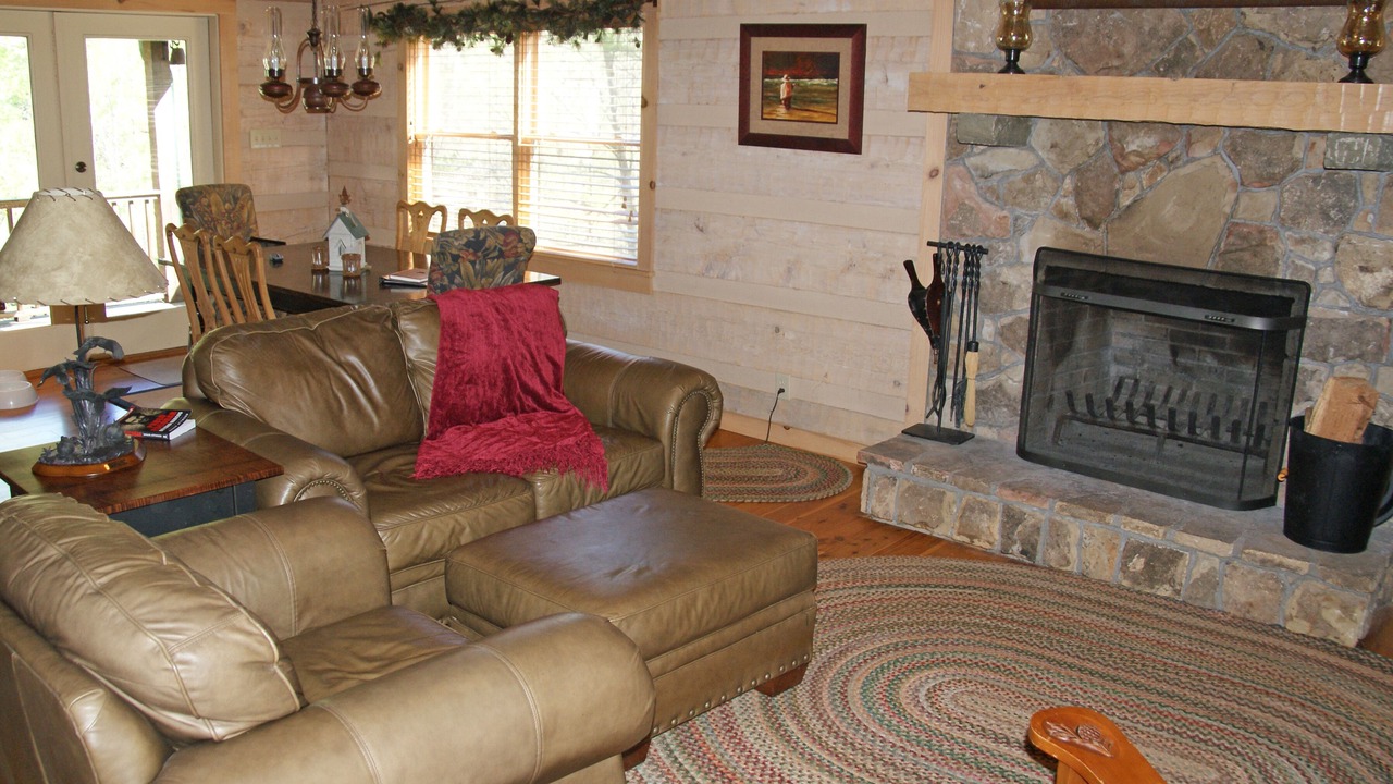 Photo of Livingroom in Seven Devils