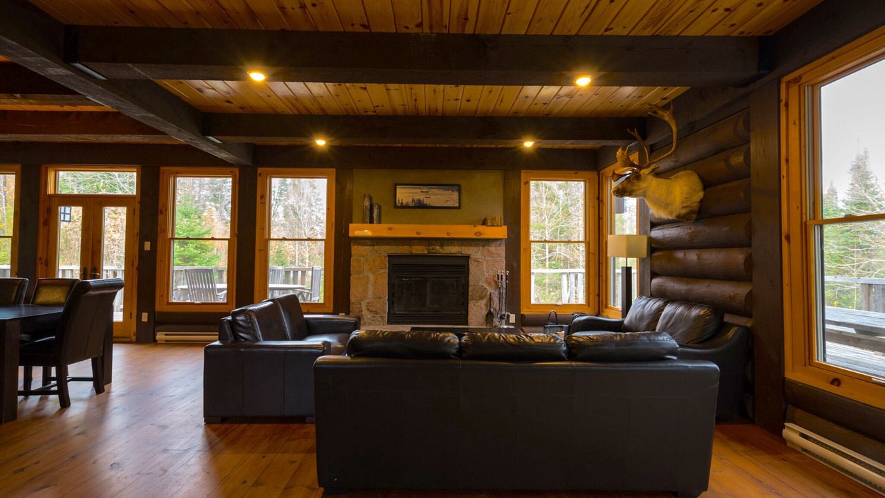 Photo of Livingroom in Lac-Superieur