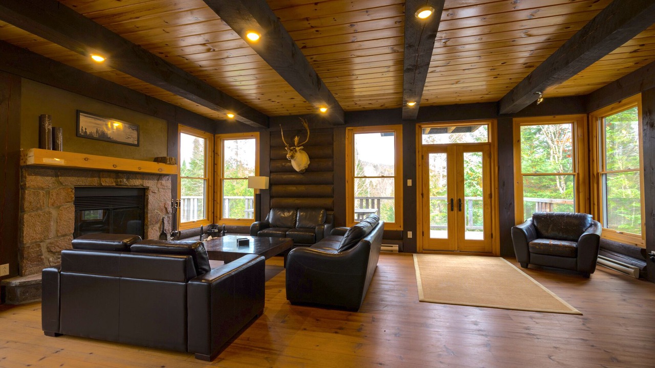 Photo of Livingroom in Lac-Superieur