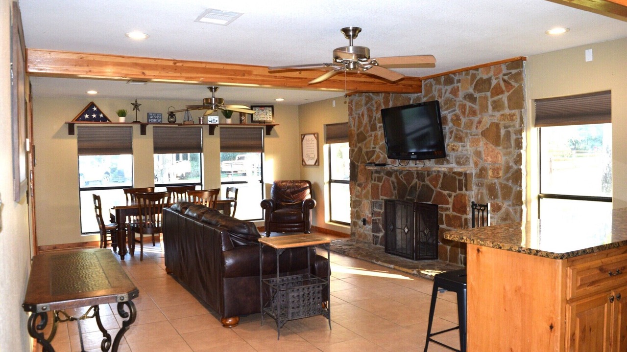 Photo of Livingroom in Tow