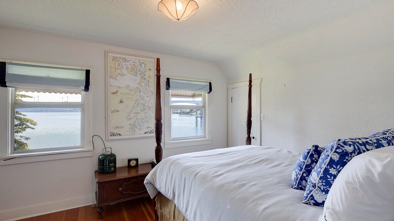 Photo of Bedroom in Bremerton