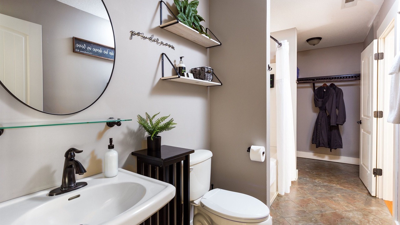 Photo of Bathroom in Skyland