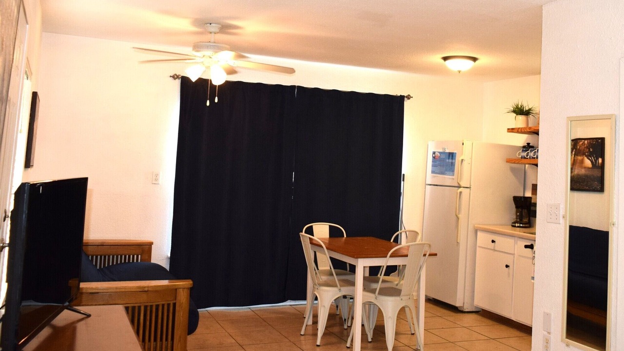 Photo of Livingroom in Tow