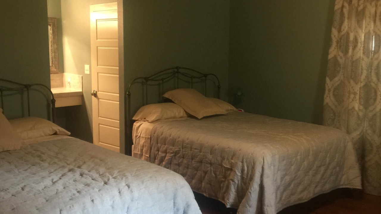 Photo of Bedroom in Franklin Estates
