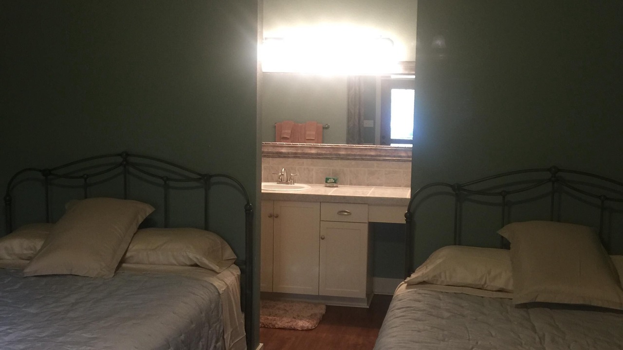 Photo of Bedroom in Franklin Estates