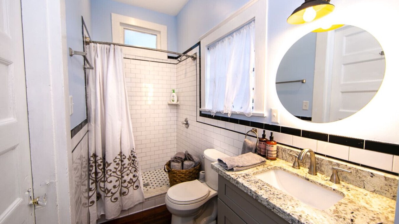 Photo of Bathroom in Seventh Ward