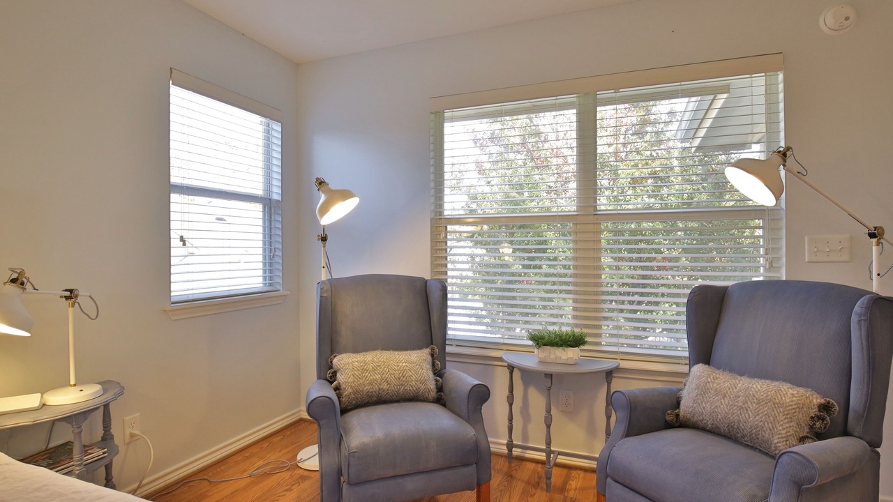 Photo of Bedroom in Sayles Blvd. Area