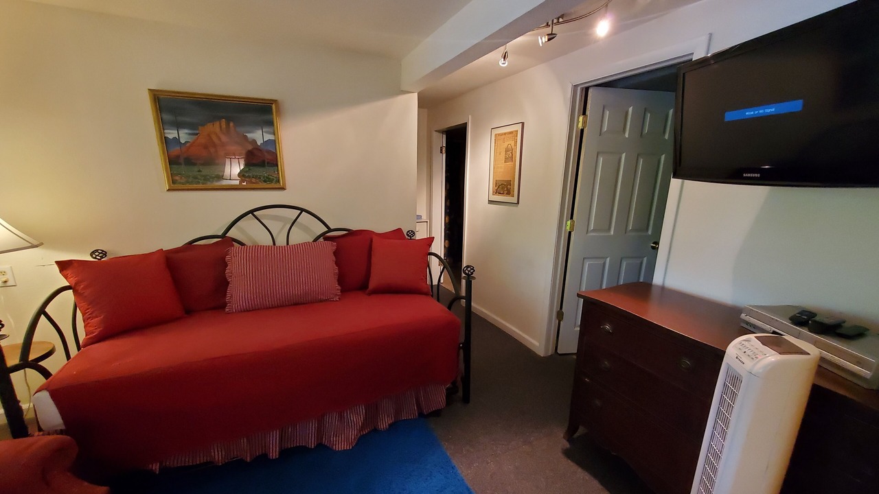 Photo of Bedroom in Lost Bridge Village