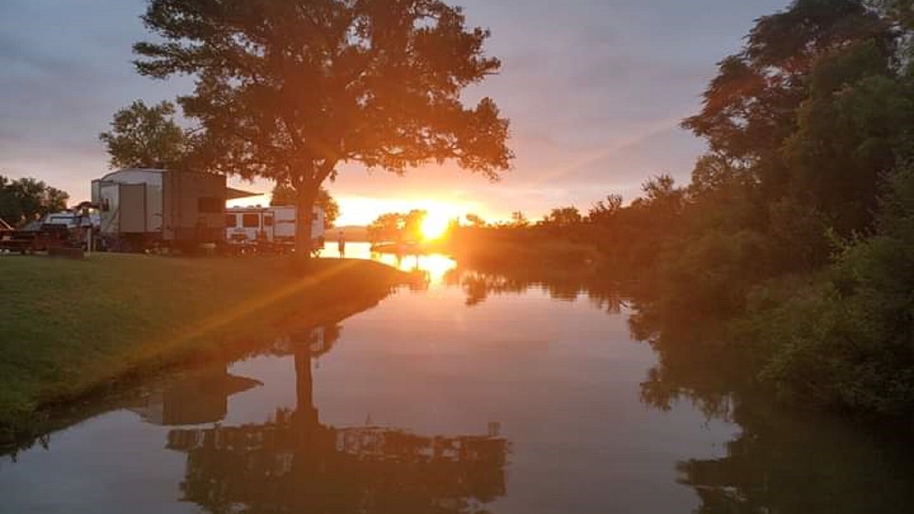 Photo of Others in Tow