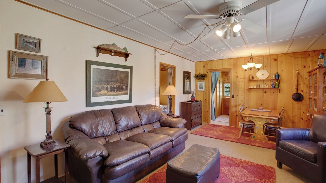 Photo of Livingroom in Woodland Park
