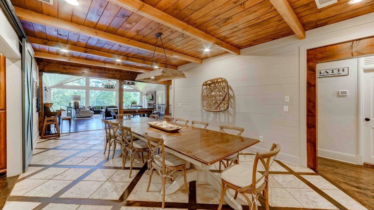 Photo of Livingroom in Gainesville