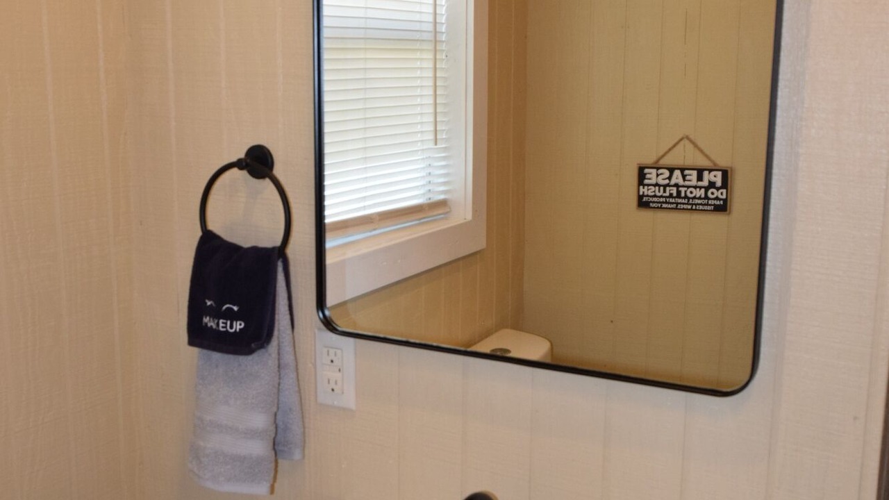 Photo of Bathroom in Tow
