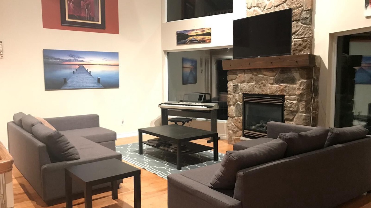 Photo of Livingroom in Colpoys Bay