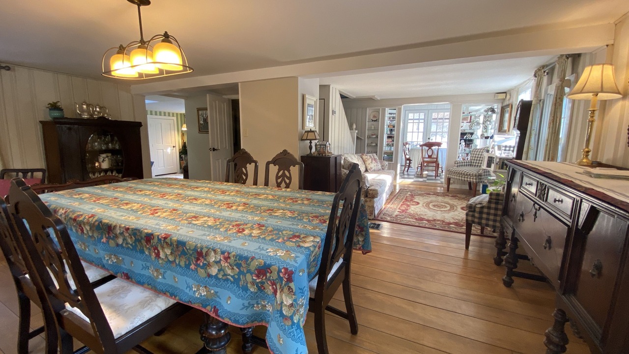 Photo of Bedroom in Warren