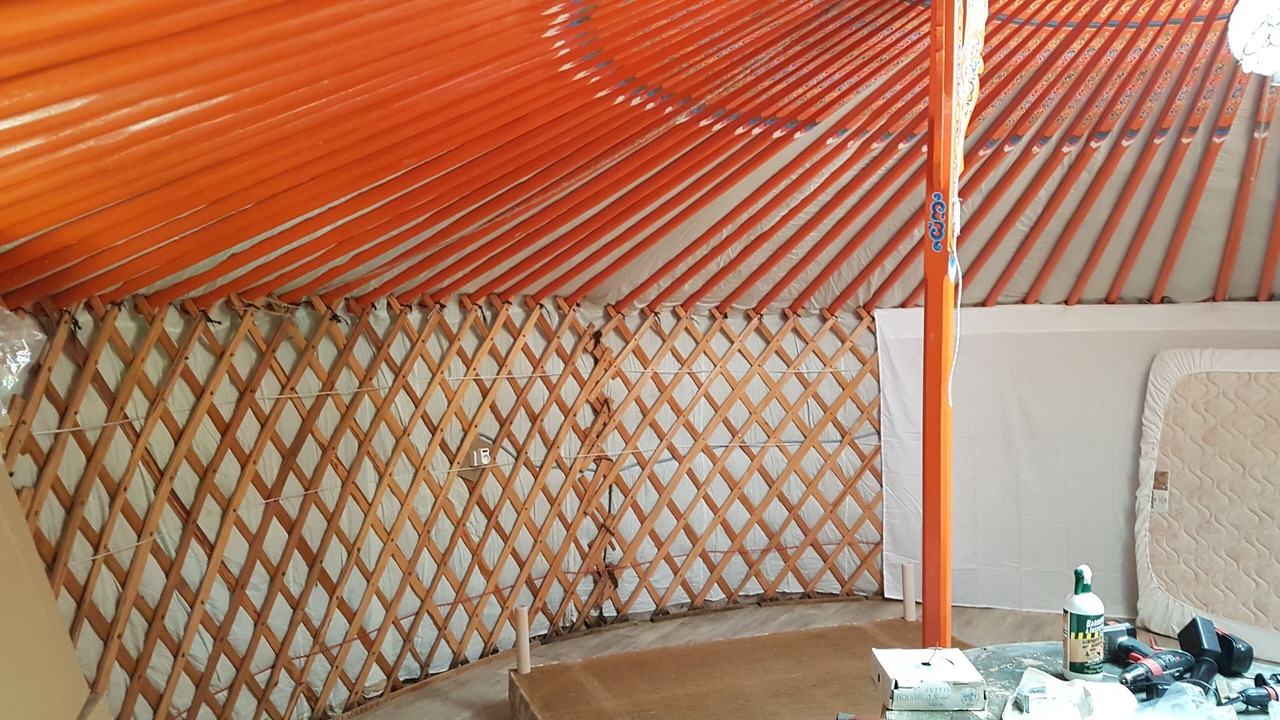 Photo of Others in Escaro