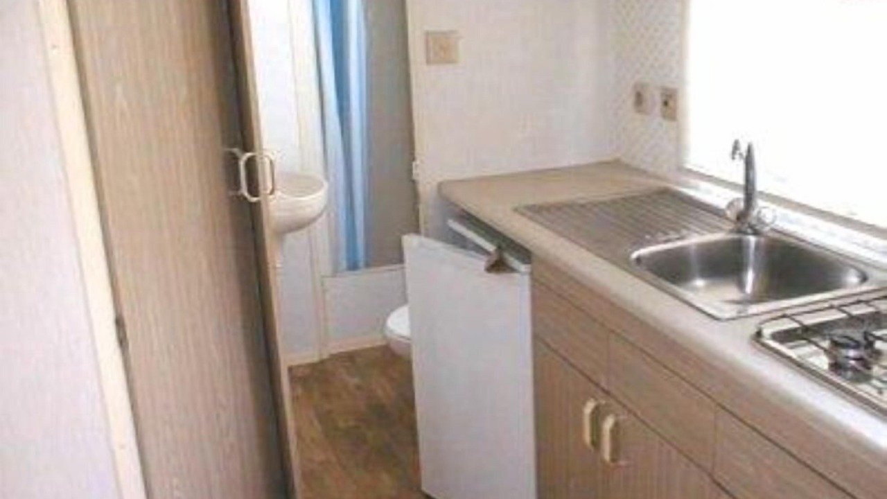 Photo of Others in Escaro