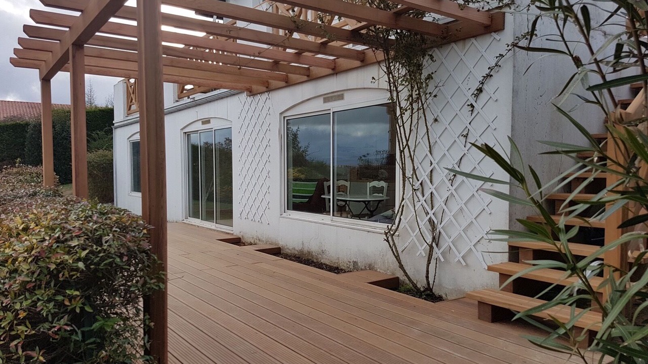 Photo of Patio Balcony in Briscous