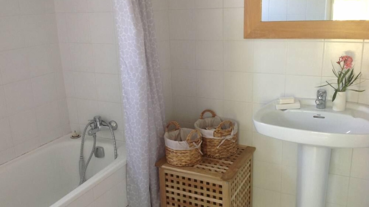 Photo of Bathroom in Briscous