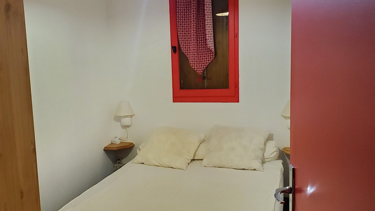 Photo of Bedroom in Pyrenees 2000
