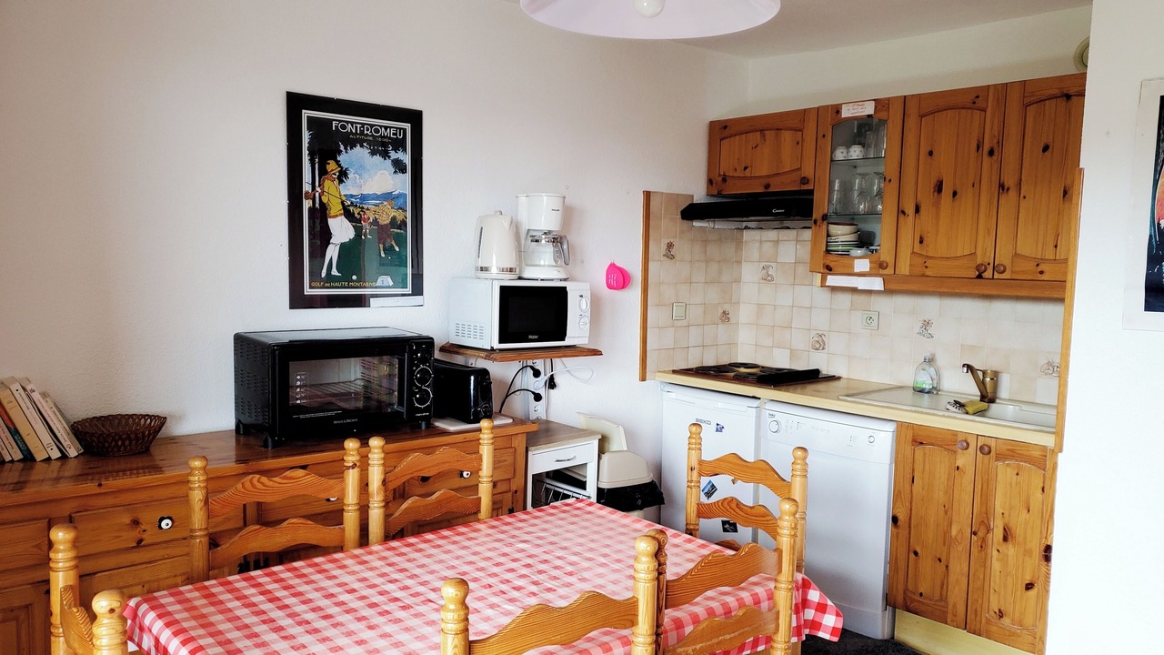 Photo of Kitchen in Pyrenees 2000