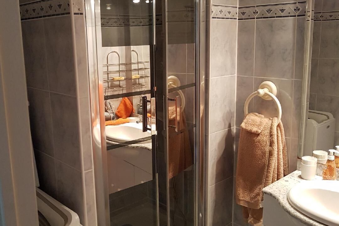 Photo of Bathroom in Le Grau-Du-Roi