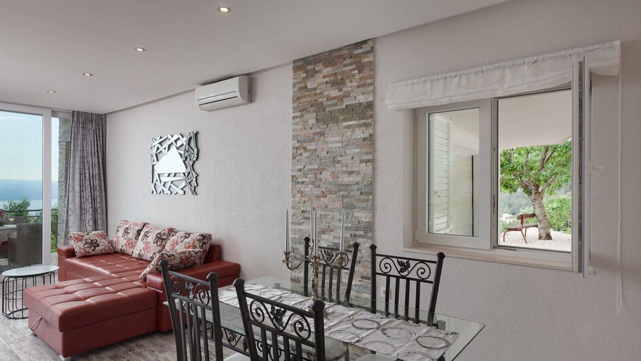 Photo of Livingroom in Bast