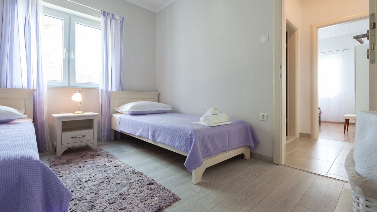 Photo of Bedroom in Bast