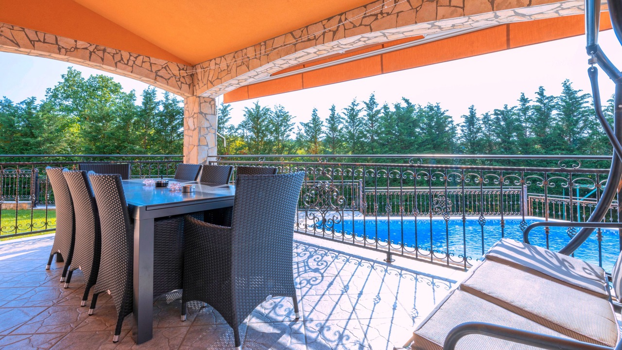 Photo of Outdoor in Loborika