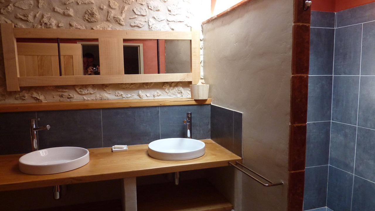 Photo of Bathroom in Saint-Leonard