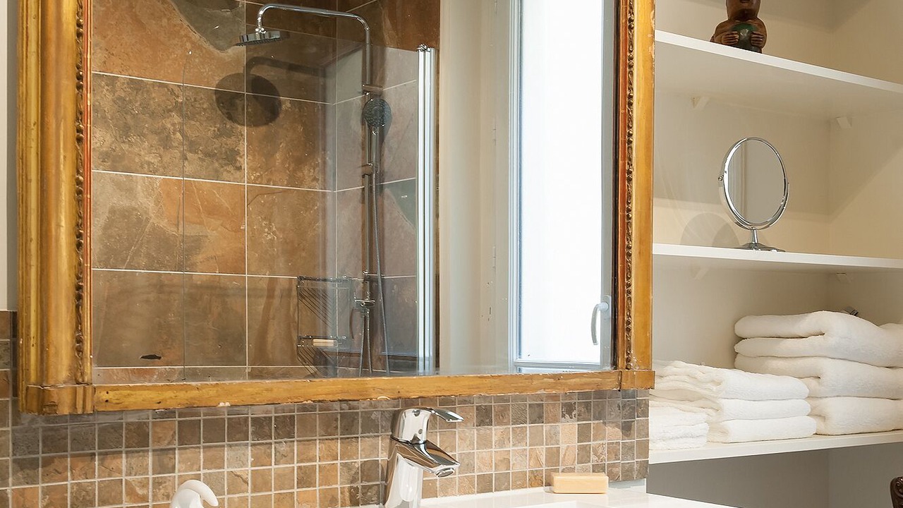 Photo of Bathroom in Batignolles