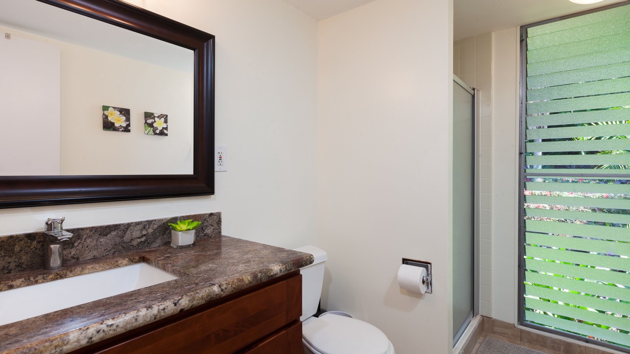 Photo of Bathroom in Keauhou