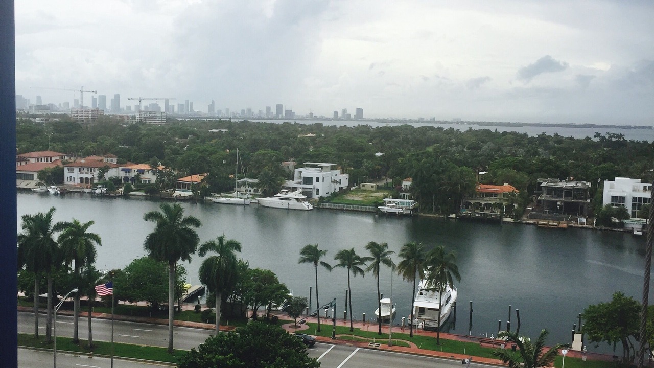 Photo of Patio Balcony in Mid Beach
