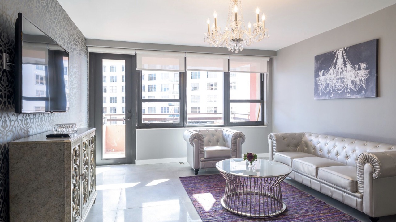 Photo of Bedroom in Mid Beach