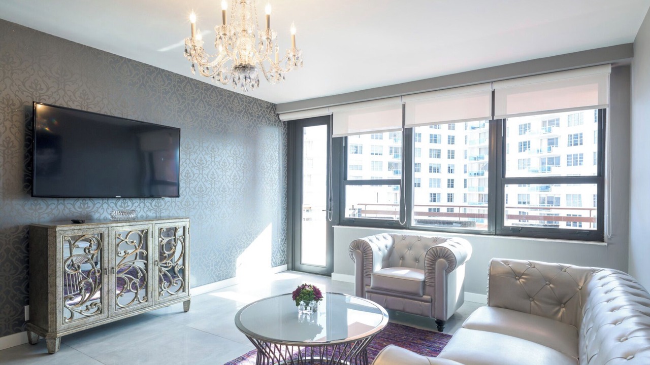 Photo of Bedroom in Mid Beach