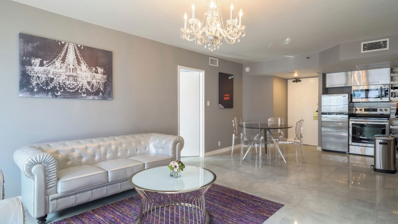 Photo of Others in Mid Beach