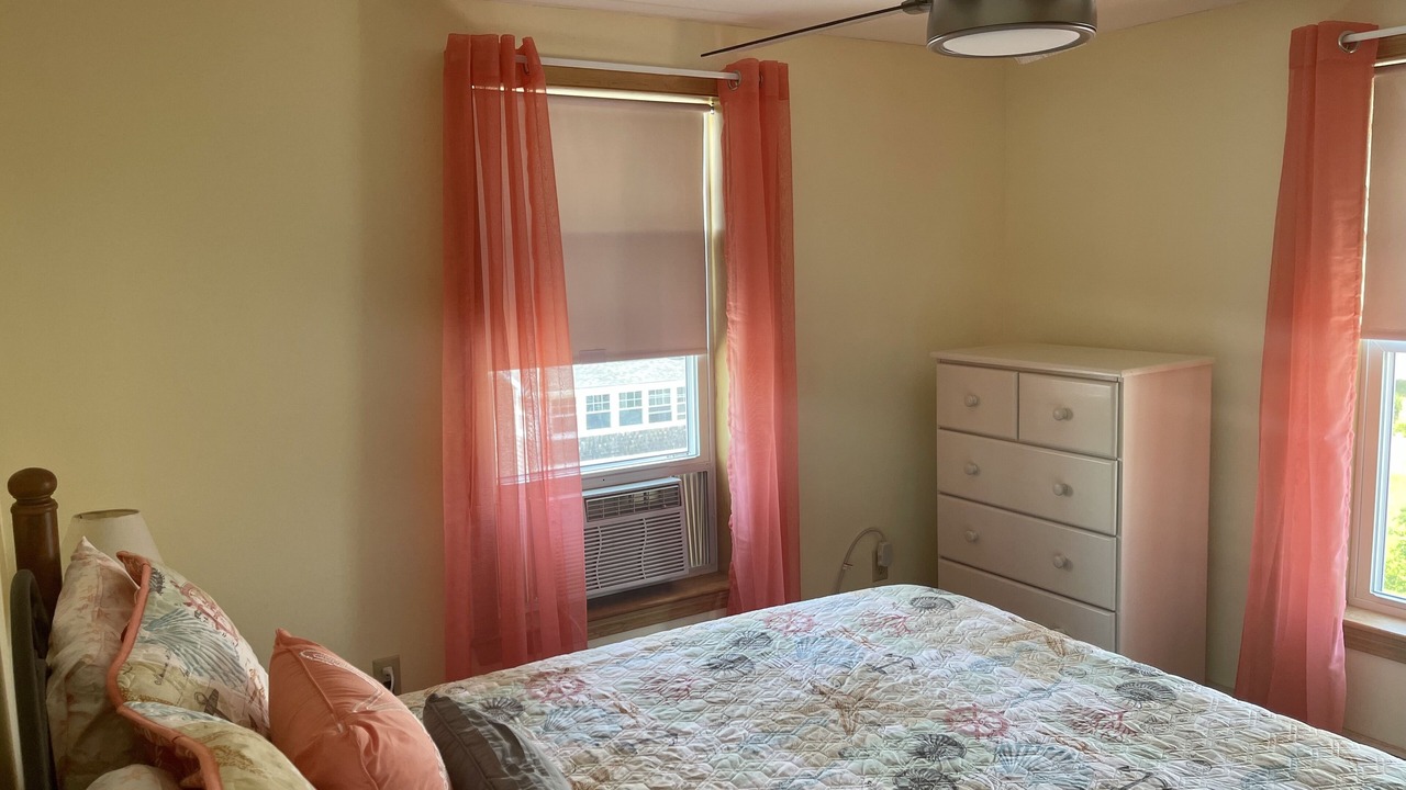 Photo of Bedroom in York Beach