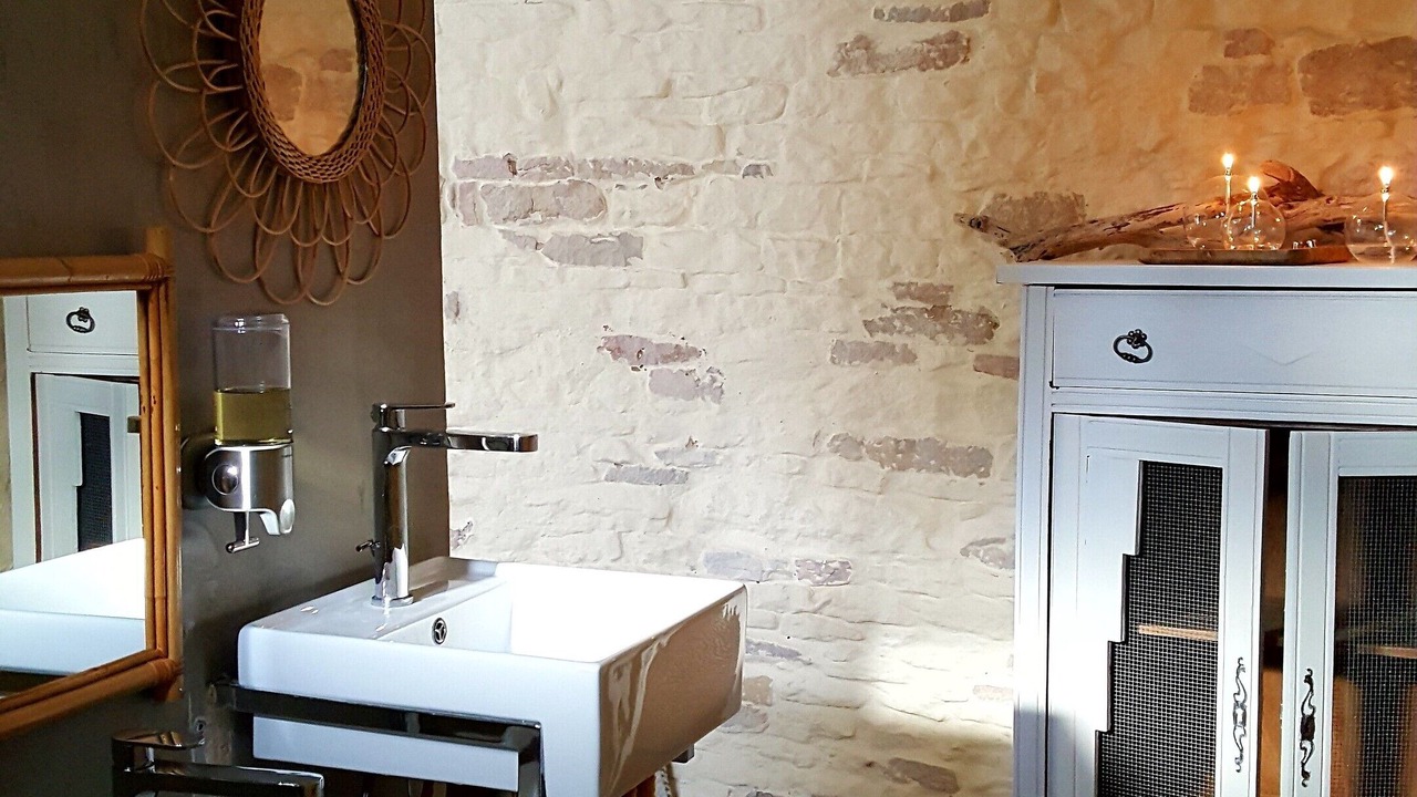 Photo of Bathroom in Chardonnay