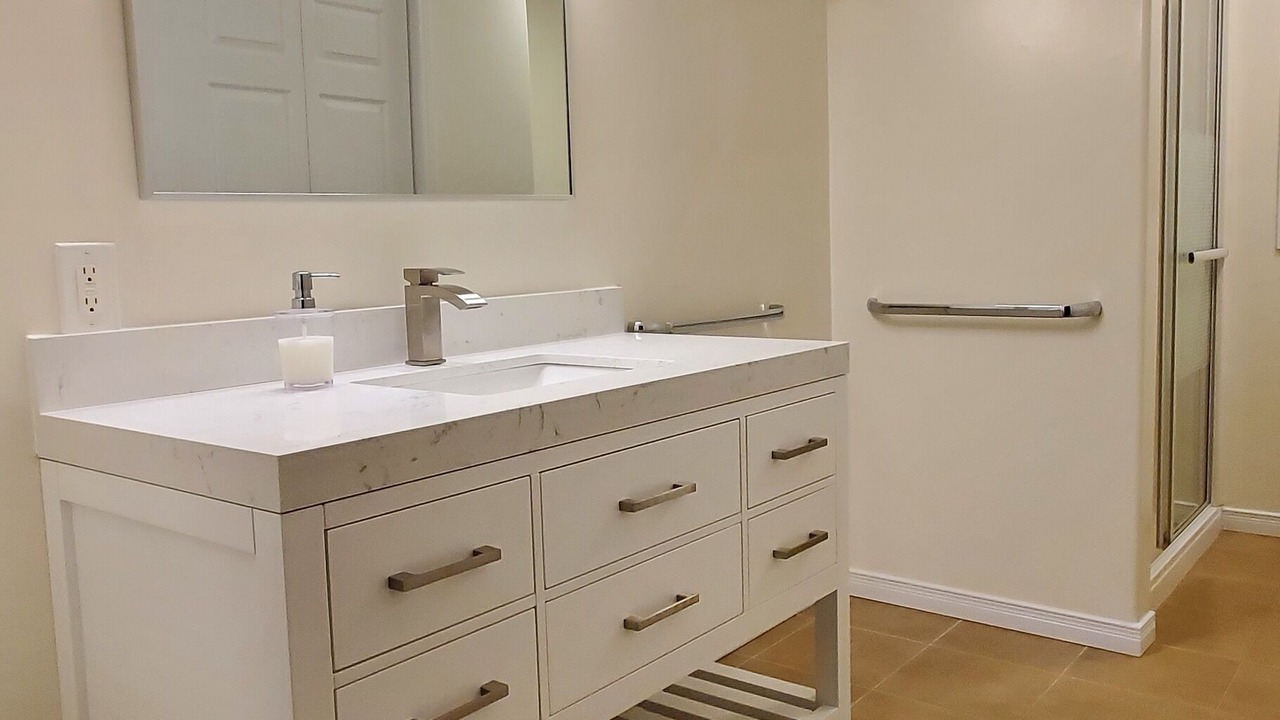 Photo of Bathroom in Frontenac