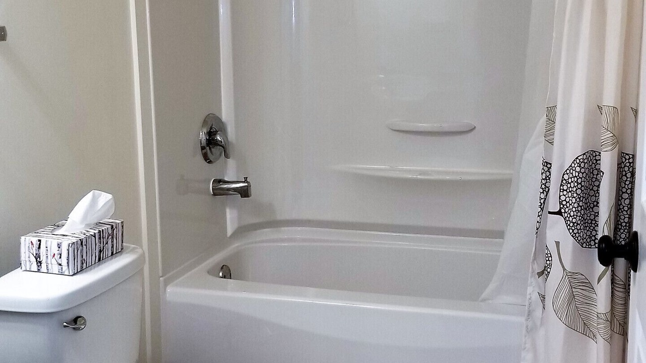 Photo of Bathroom in Frontenac