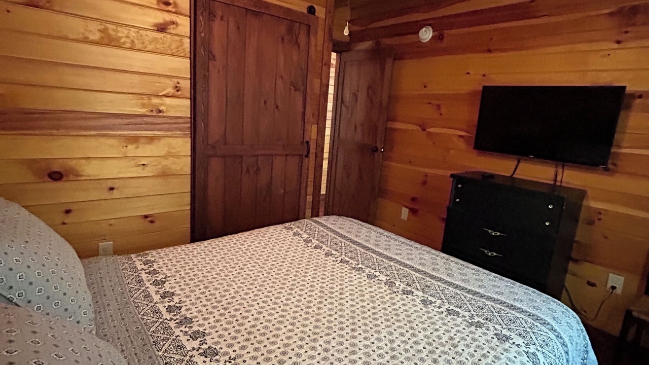 Photo of Bedroom in Blowing Rock