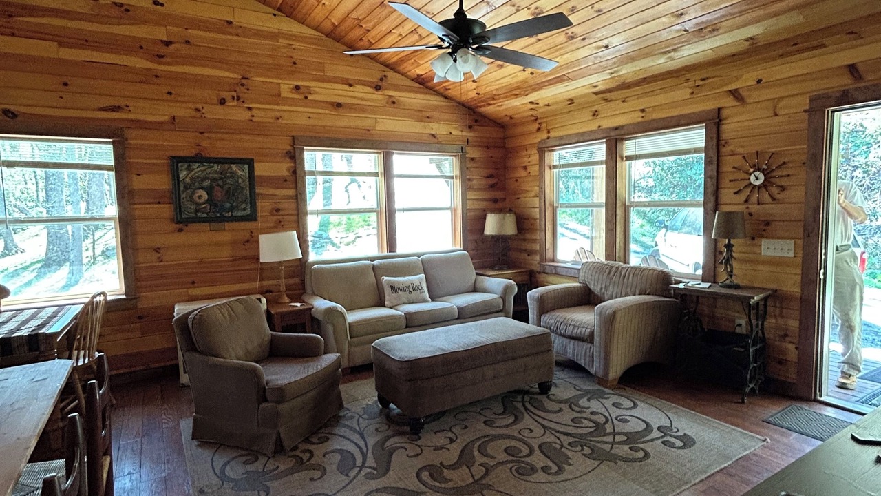 Photo of Livingroom in Blowing Rock