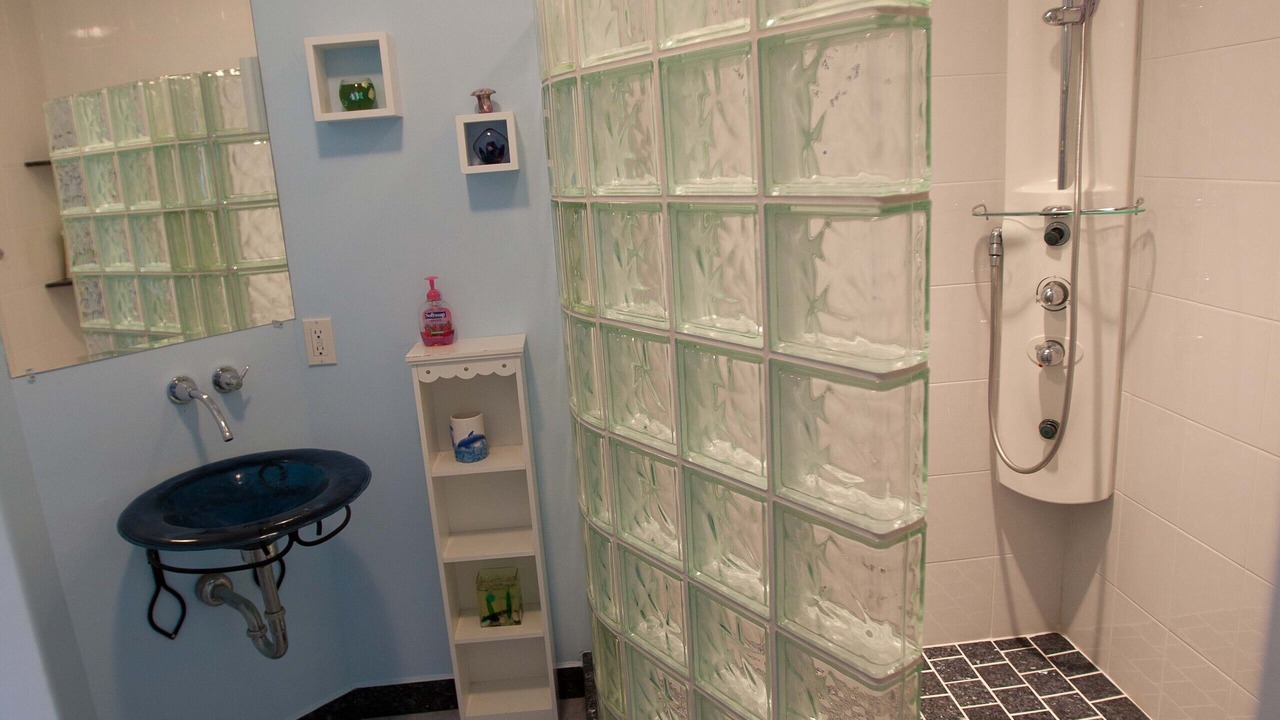 Photo of Bathroom in Loveladies