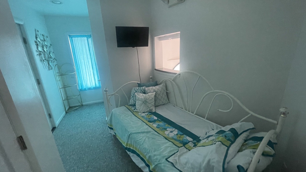 Photo of Others in Loveladies