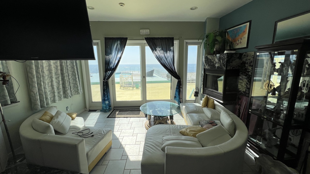 Photo of Others in Loveladies