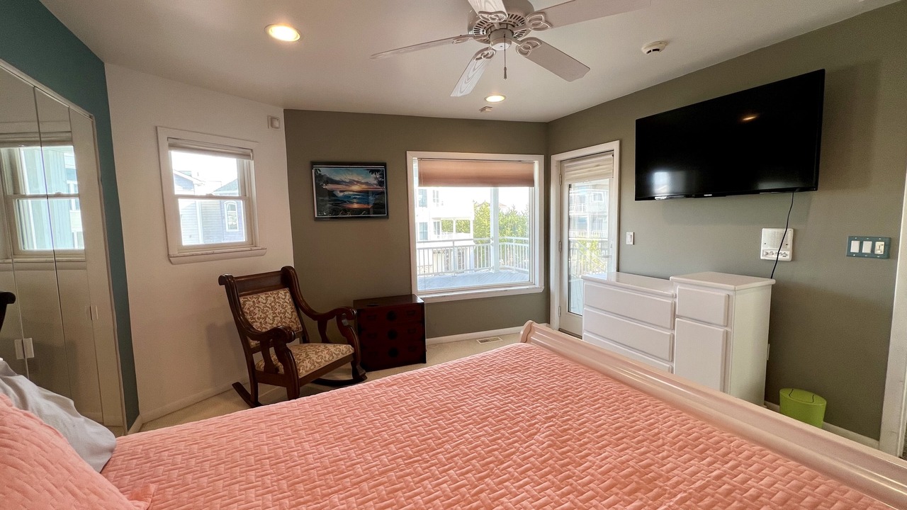 Photo of Others in Loveladies