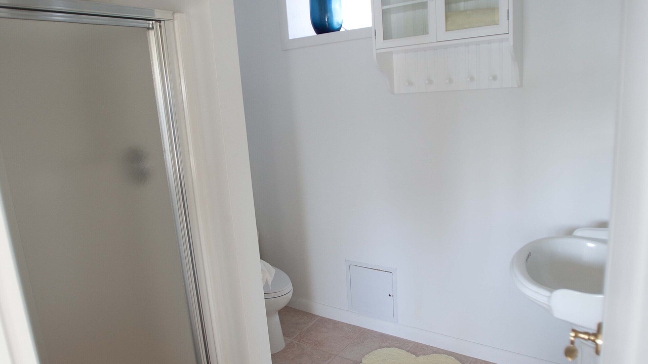 Photo of Bathroom in Loveladies