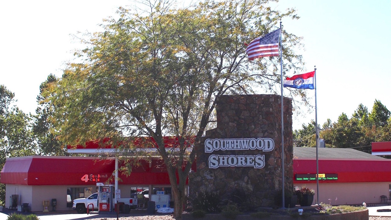 Photo of Others in Village of Four Seasons