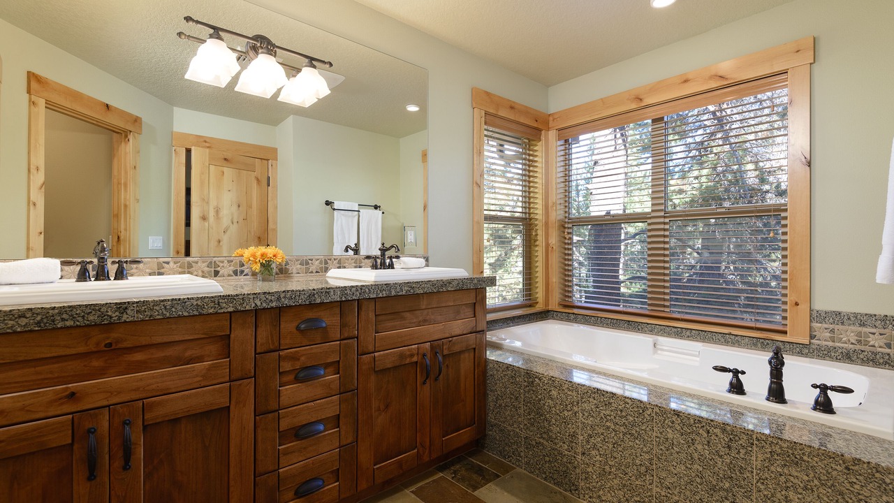 Photo of Bedroom in Sunriver
