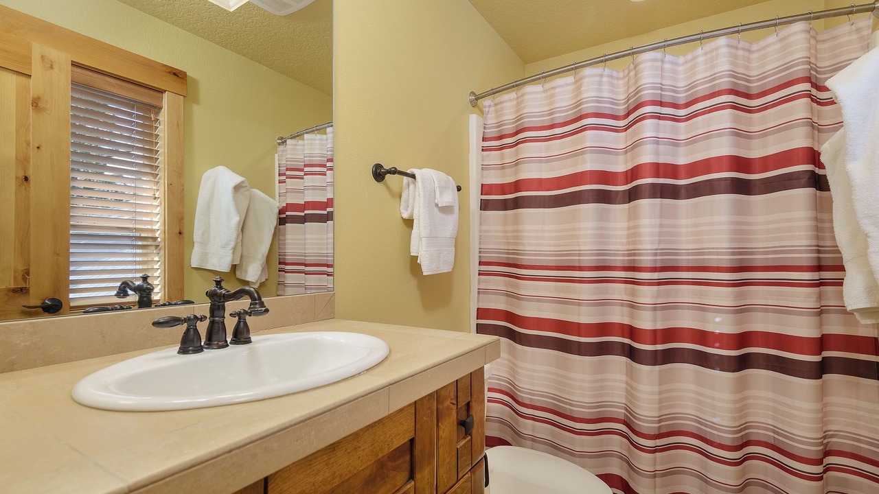 Photo of Bedroom in Sunriver