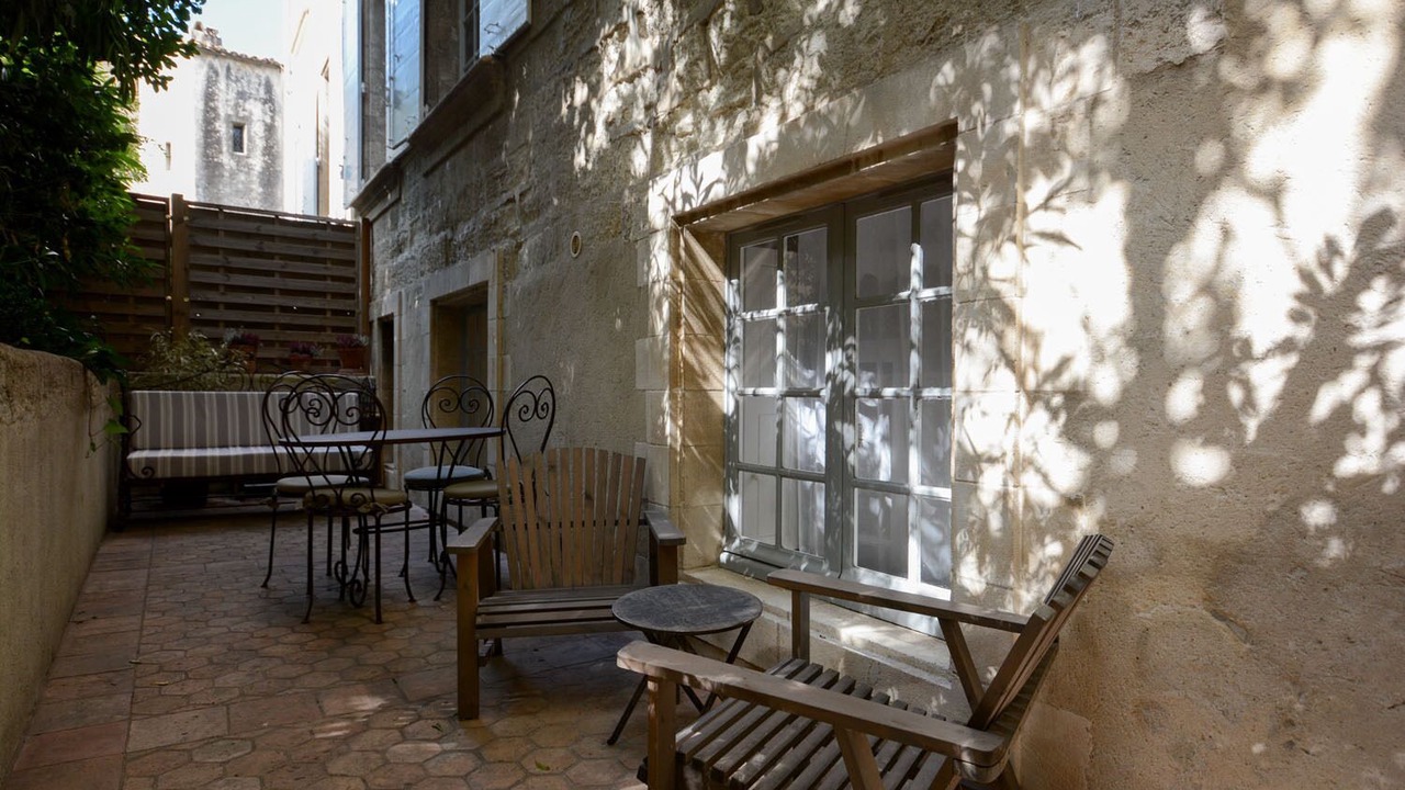 Photo of Outdoor in Avignon City Centre